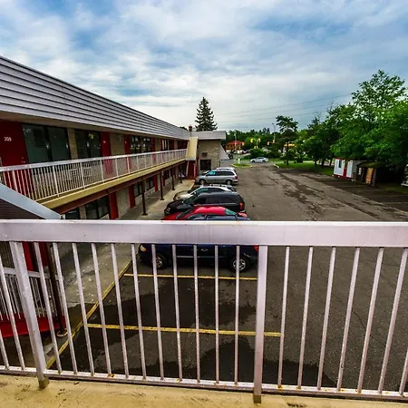 New Plaza Motel